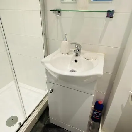 Apartman Small Self Contained Studio In Sutton Coldfield Birmingham